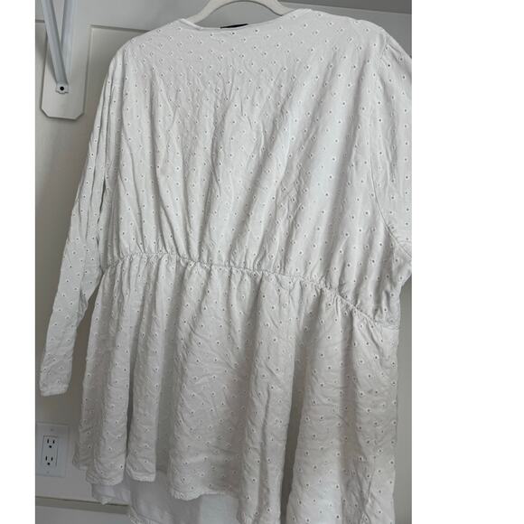 Torrid Women's Eyelet Embroidered Peasant Blouse Tunic-Length Size 3 (22/24) 3XL - Picture 4 of 8